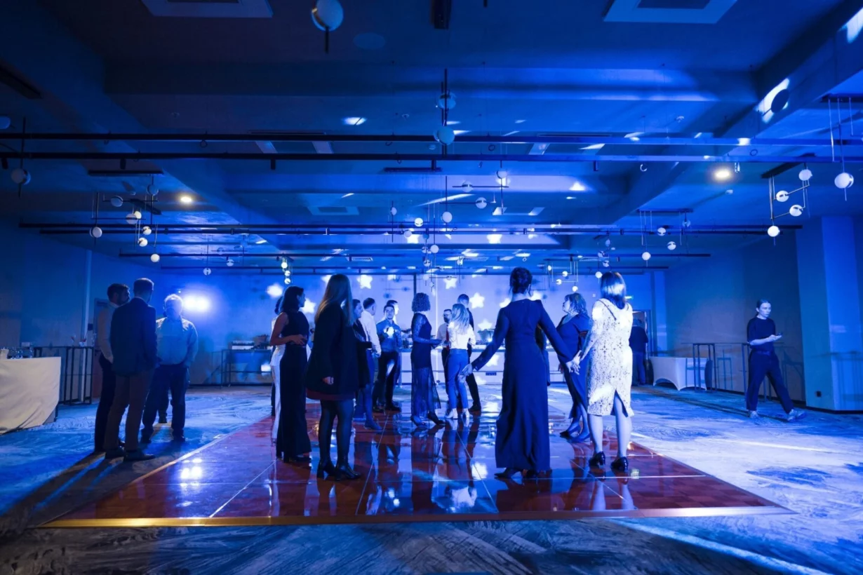 Интерьер/Экстерьер/Банкетная зона/Бар/Стол для двоих/Вход/Главный зал/Lounge зона ресторан Domina Пулково фото