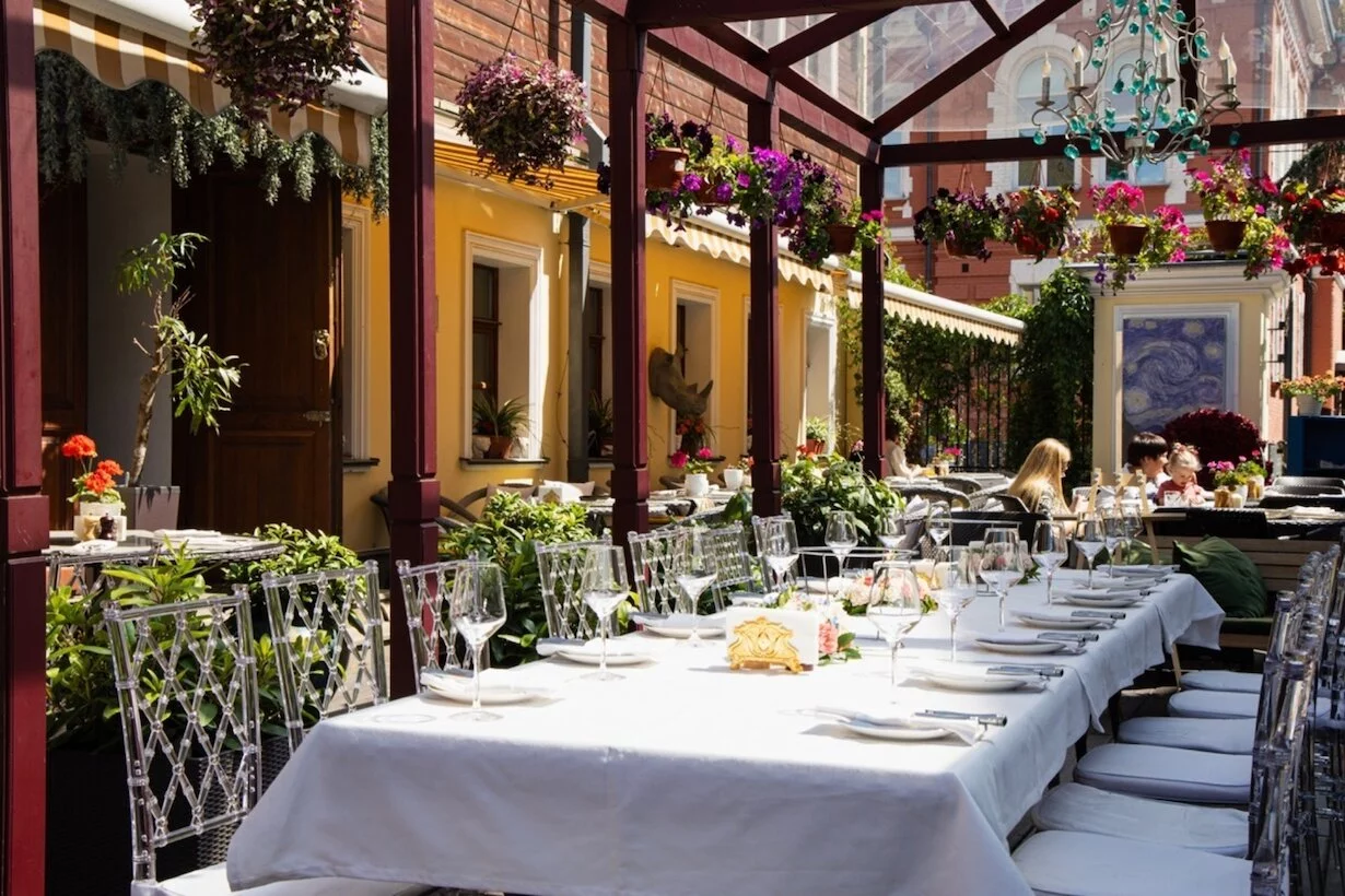 Интерьер/Экстерьер/Банкетная зона/Бар/Стол для двоих/Вход/Главный зал/Lounge зона ресторан Lauren Parker фото