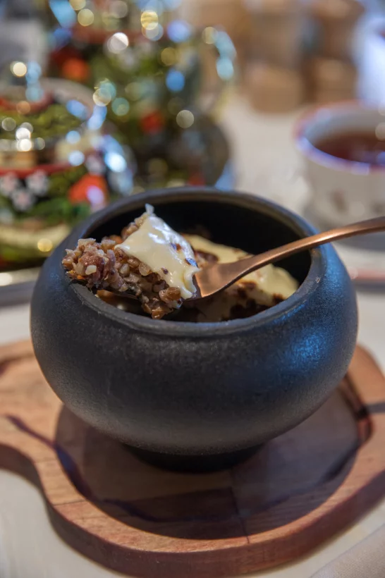 Интерьер/Экстерьер/Банкетная зона/Бар/Стол для двоих/Вход/Главный зал/Lounge зона ресторан Есения фото