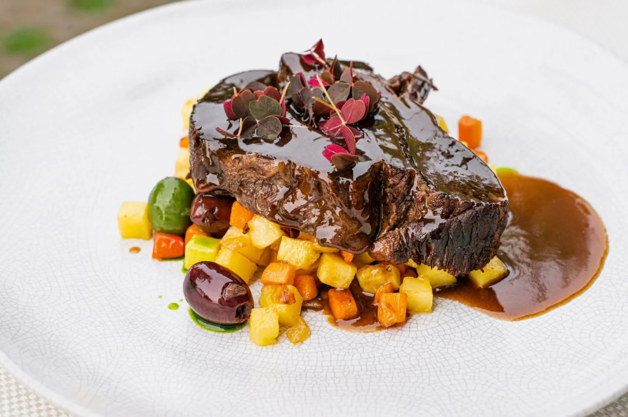 Интерьер/Экстерьер/Банкетная зона/Бар/Стол для двоих/Вход/Главный зал/Lounge зона бар Wine Story фото