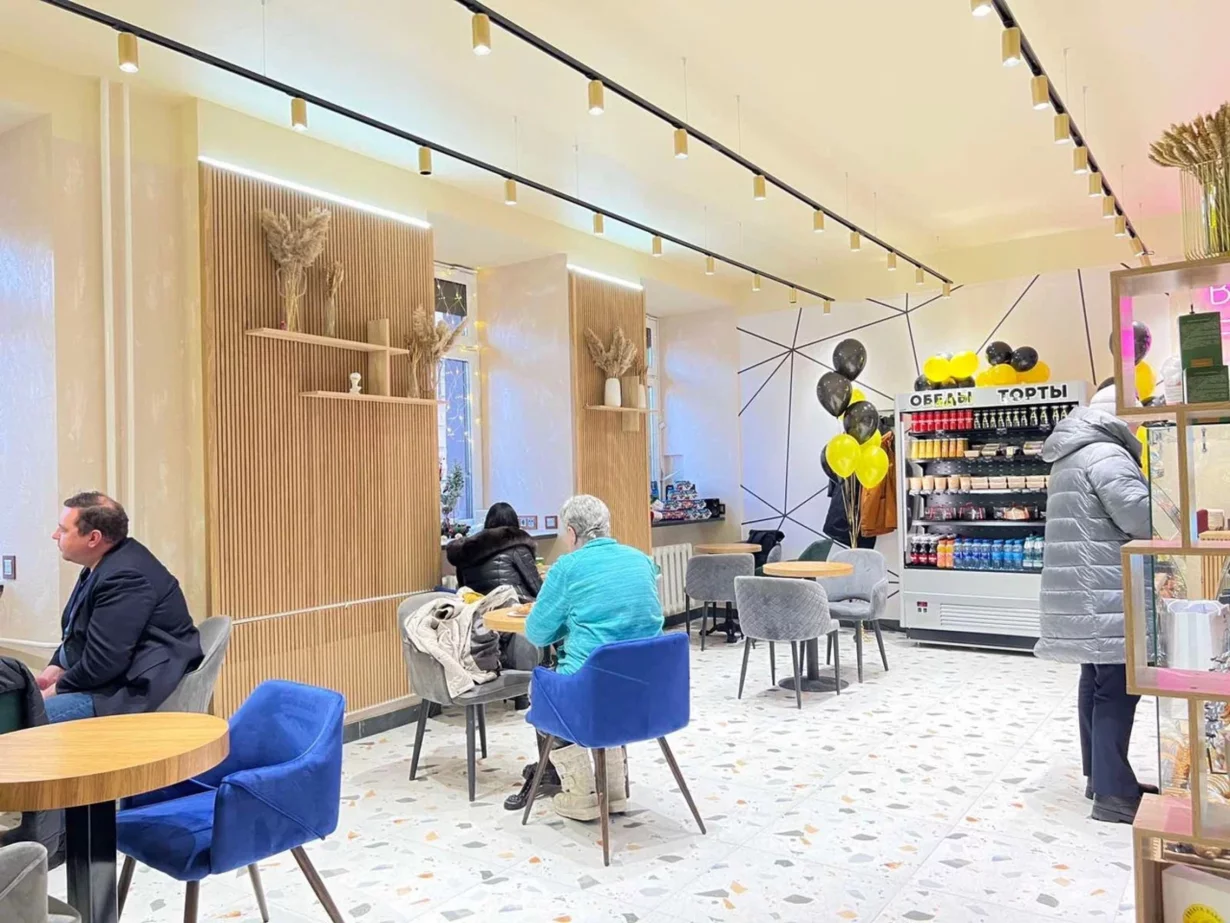 Интерьер/Экстерьер/Банкетная зона/Бар/Стол для двоих/Вход/Главный зал/Lounge зона кафе French Bakery SeDelice фото