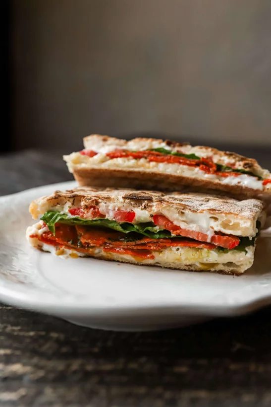 Интерьер/Экстерьер/Банкетная зона/Бар/Стол для двоих/Вход/Главный зал/Lounge зона ресторан Osteria Mario фото