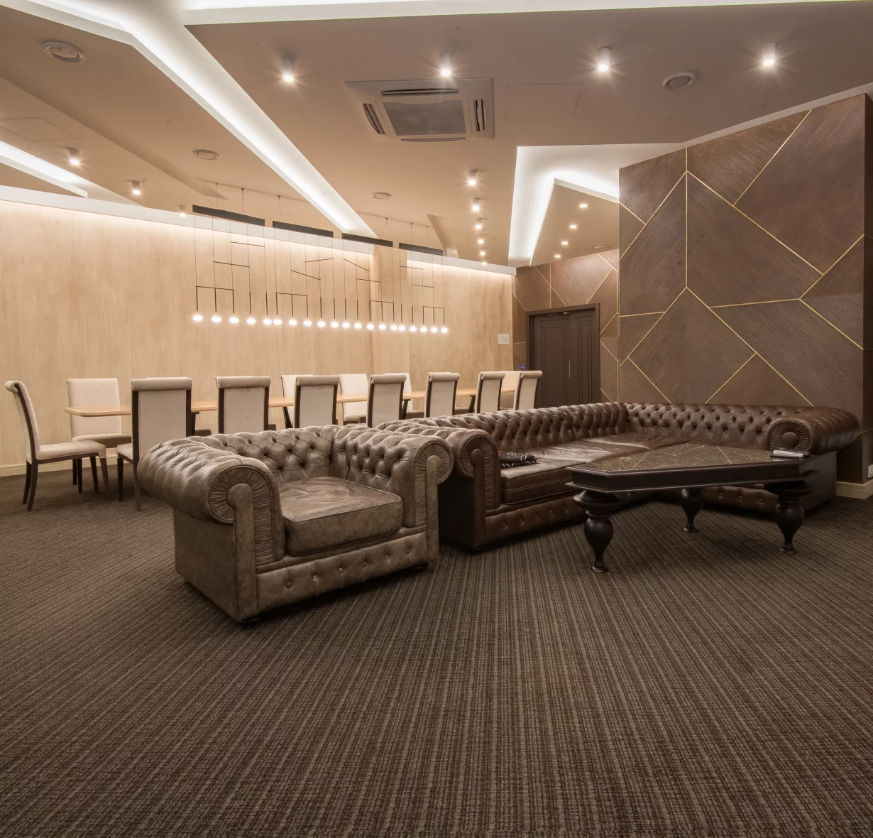 Интерьер/Экстерьер/Банкетная зона/Бар/Стол для двоих/Вход/Главный зал/Lounge зона ресторанный комплекс Olimpbet Lounge фото