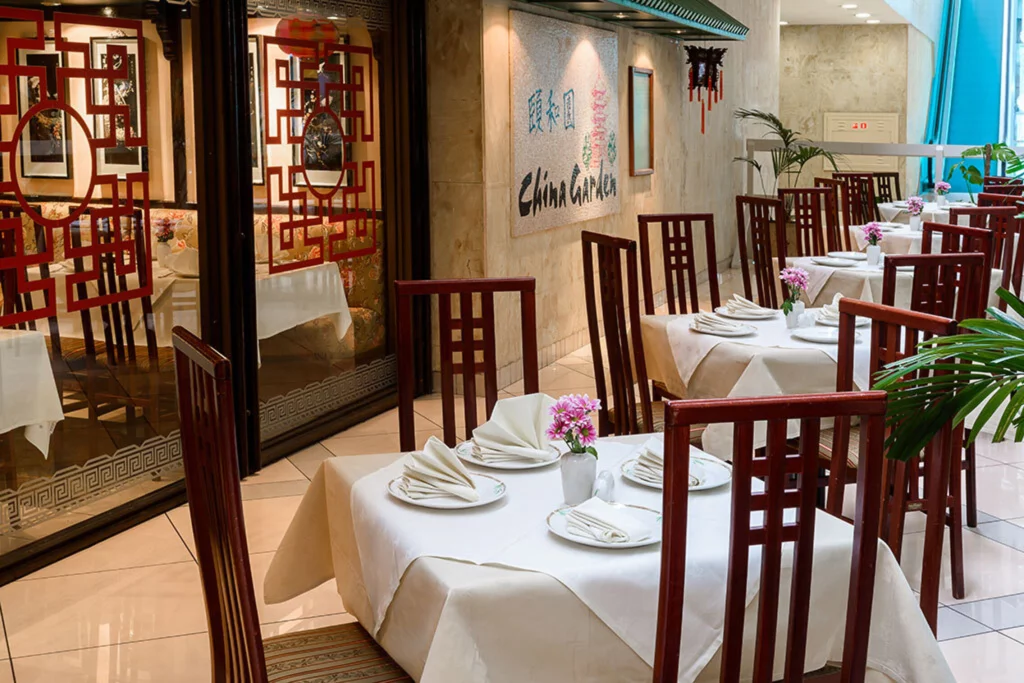 Интерьер/Экстерьер/Банкетная зона/Бар/Стол для двоих/Вход/Главный зал/Lounge зона ресторан China Garden фото
