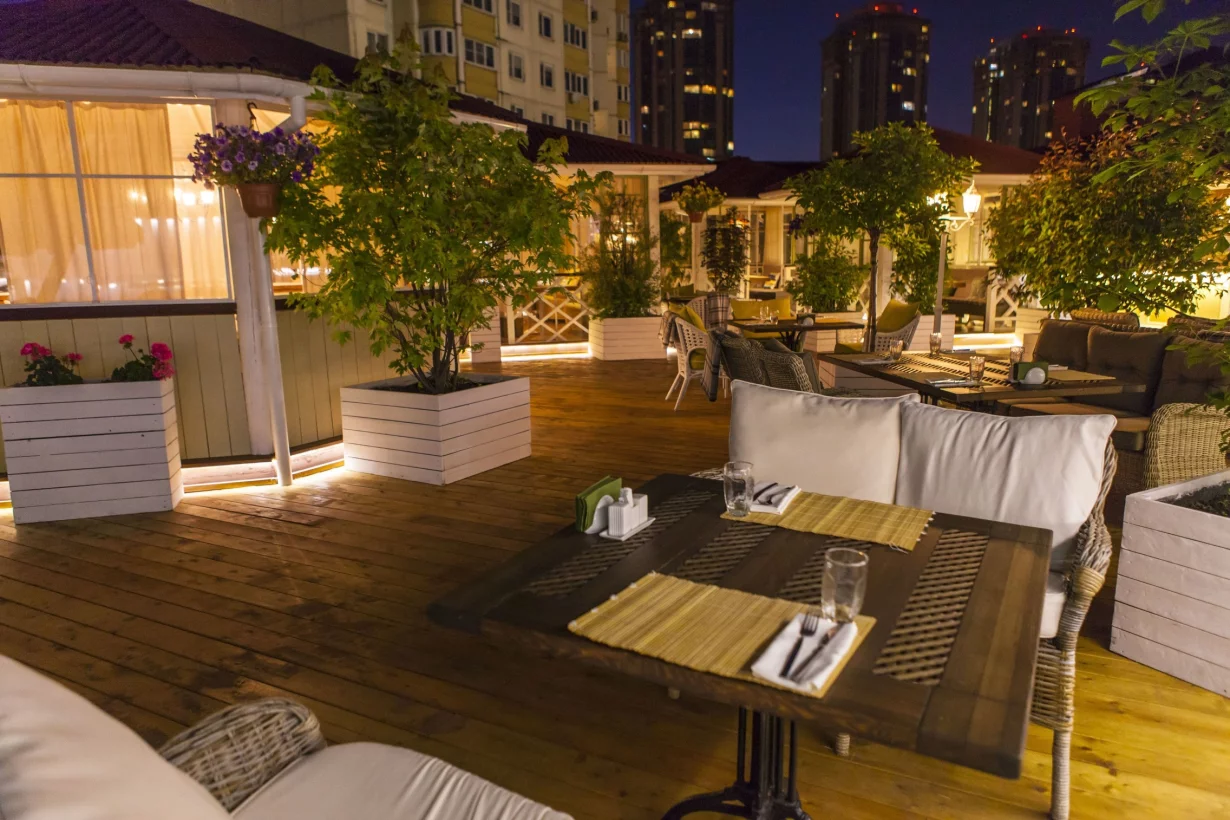 Веранда Кувшин