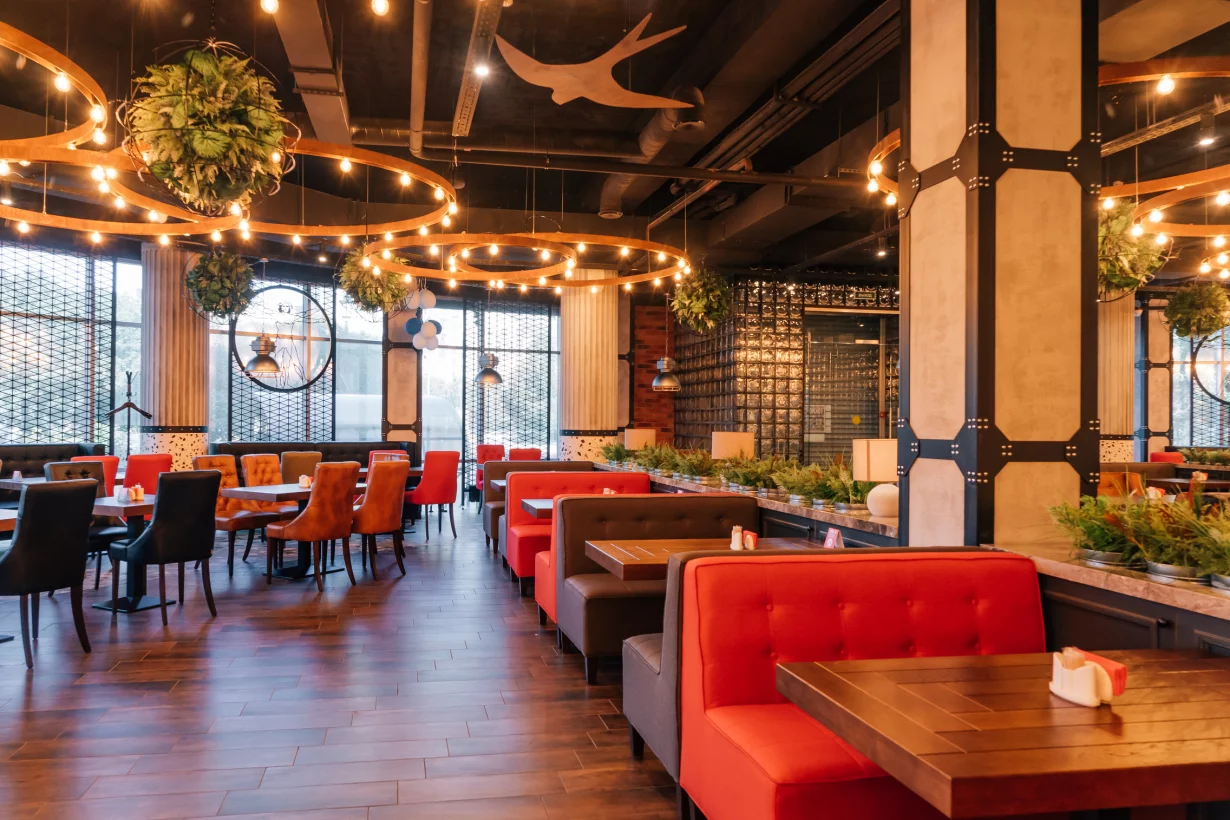 Интерьер/Экстерьер/Банкетная зона/Бар/Стол для двоих/Вход/Главный зал/Lounge зона ресторан Токио-City фото