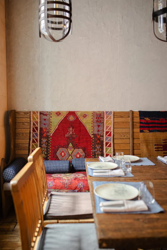 Интерьер/Экстерьер/Банкетная зона/Бар/Стол для двоих/Вход/Главный зал/Lounge зона ресторан Caspian фото