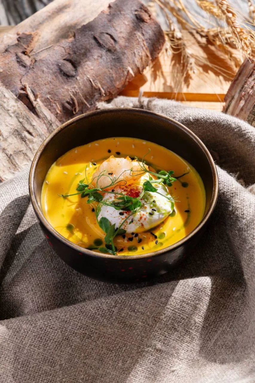 Интерьер/Экстерьер/Банкетная зона/Бар/Стол для двоих/Вход/Главный зал/Lounge зона ресторан Молоко фото