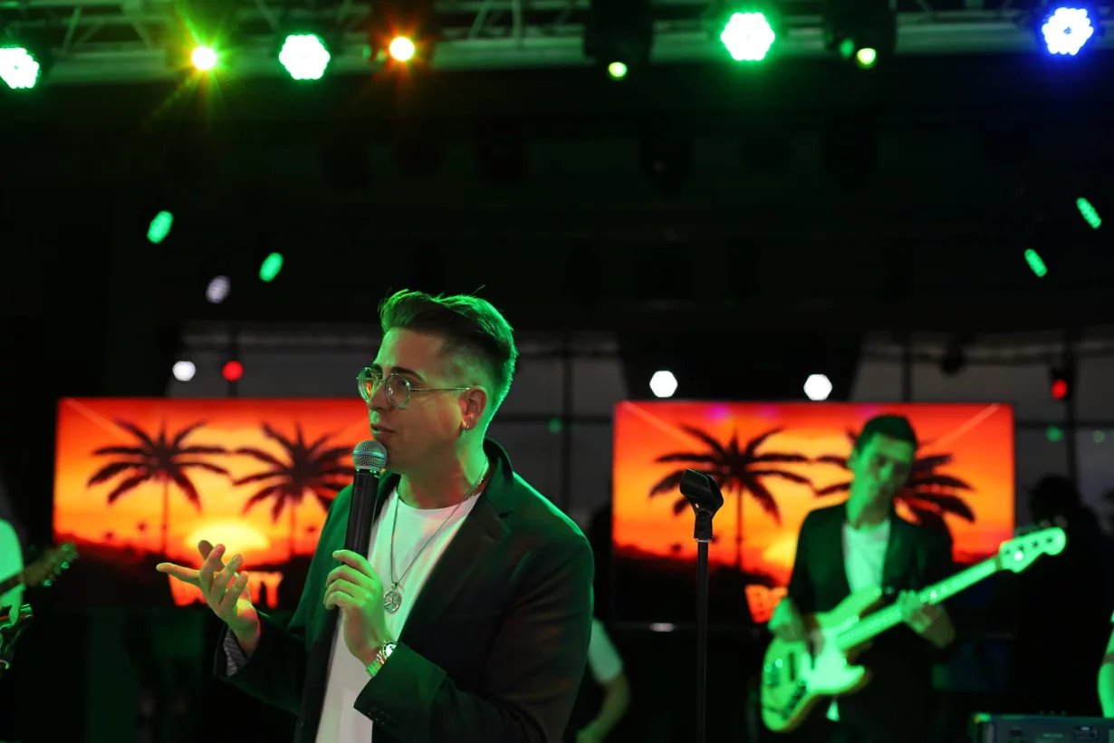 Интерьер/Экстерьер/Банкетная зона/Бар/Стол для двоих/Вход/Главный зал/Lounge зона ресторан Пространство 360 фото