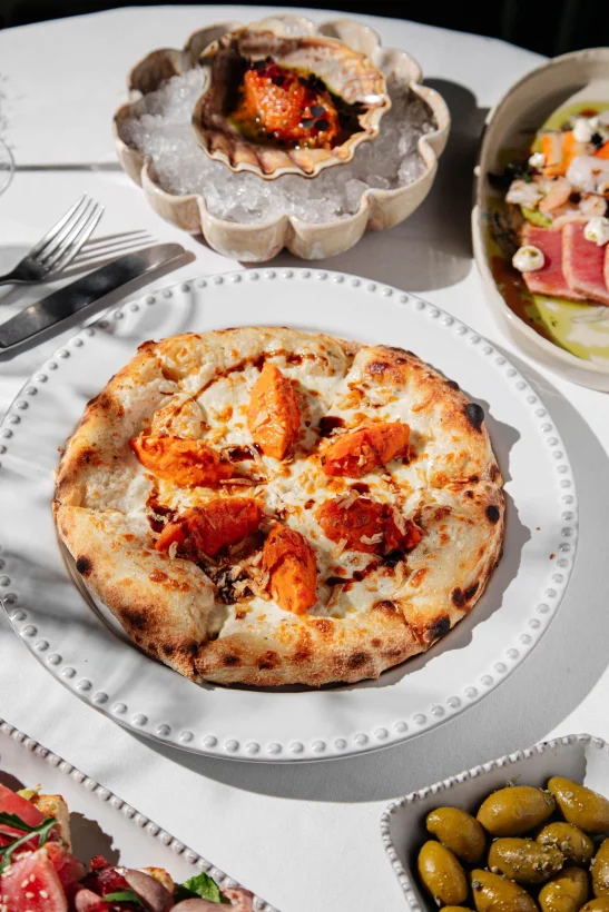 Интерьер/Экстерьер/Банкетная зона/Бар/Стол для двоих/Вход/Главный зал/Lounge зона ресторан Пуси Лебеди фото