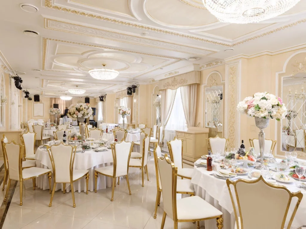 Интерьер/Экстерьер/Банкетная зона/Бар/Стол для двоих/Вход/Главный зал/Lounge зона ресторанный комплекс Парадайз фото