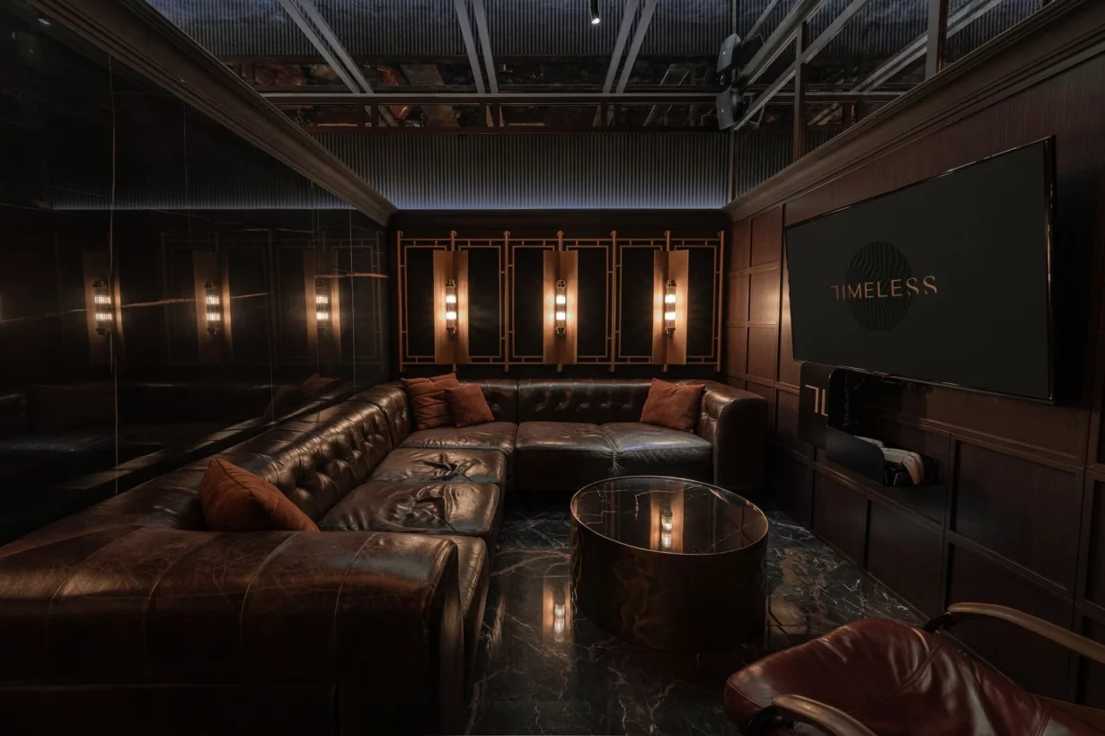 Интерьер/Экстерьер/Банкетная зона/Бар/Стол для двоих/Вход/Главный зал/Lounge зона кальянная Timeless Новый Арбат фото