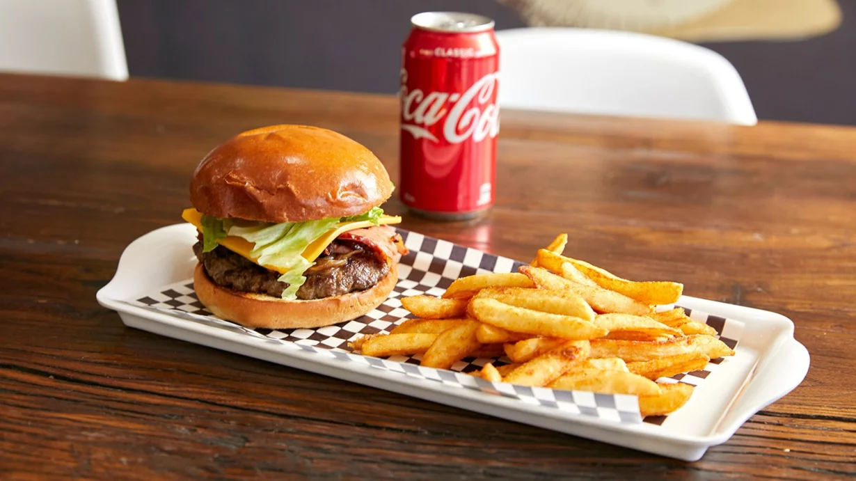 Интерьер/Экстерьер/Банкетная зона/Бар/Стол для двоих/Вход/Главный зал/Lounge зона служба доставки Кинза фото