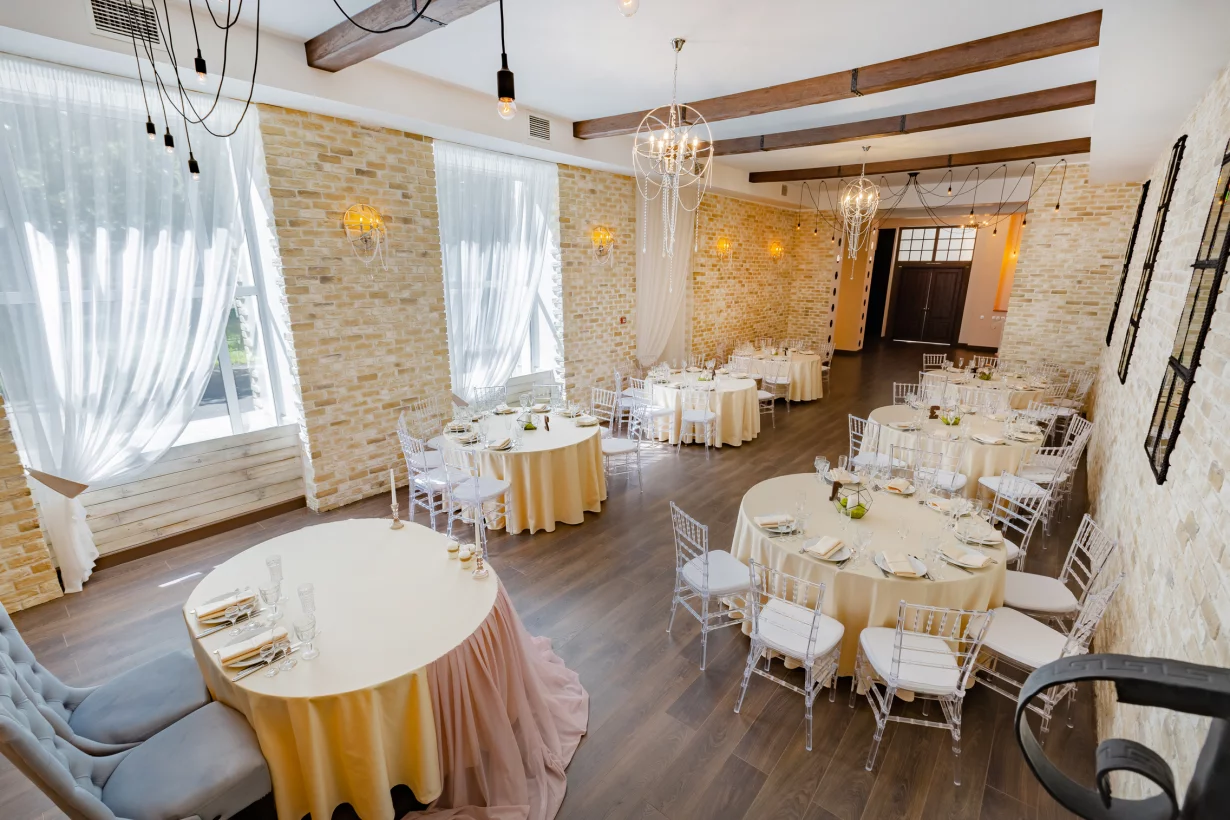 Интерьер/Экстерьер/Банкетная зона/Бар/Стол для двоих/Вход/Главный зал/Lounge зона банкетный зал Bel Canto Loft фото