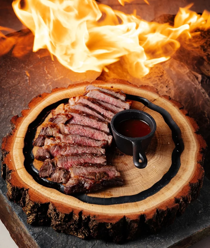 Интерьер/Экстерьер/Банкетная зона/Бар/Стол для двоих/Вход/Главный зал/Lounge зона ресторан Code фото