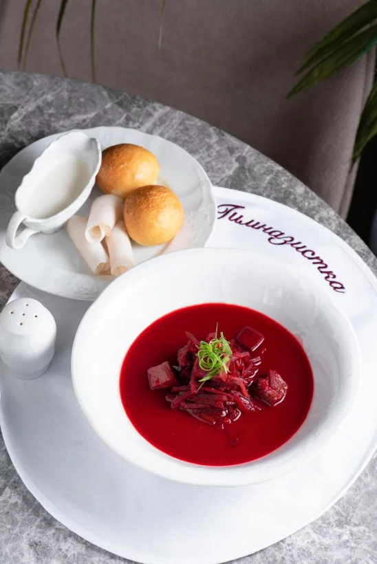 Интерьер/Экстерьер/Банкетная зона/Бар/Стол для двоих/Вход/Главный зал/Lounge зона ресторан Гимназистка фото