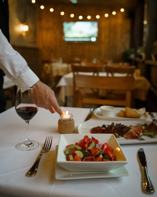 Интерьер/Экстерьер/Банкетная зона/Бар/Стол для двоих/Вход/Главный зал/Lounge зона ресторан Субботица Фили фото