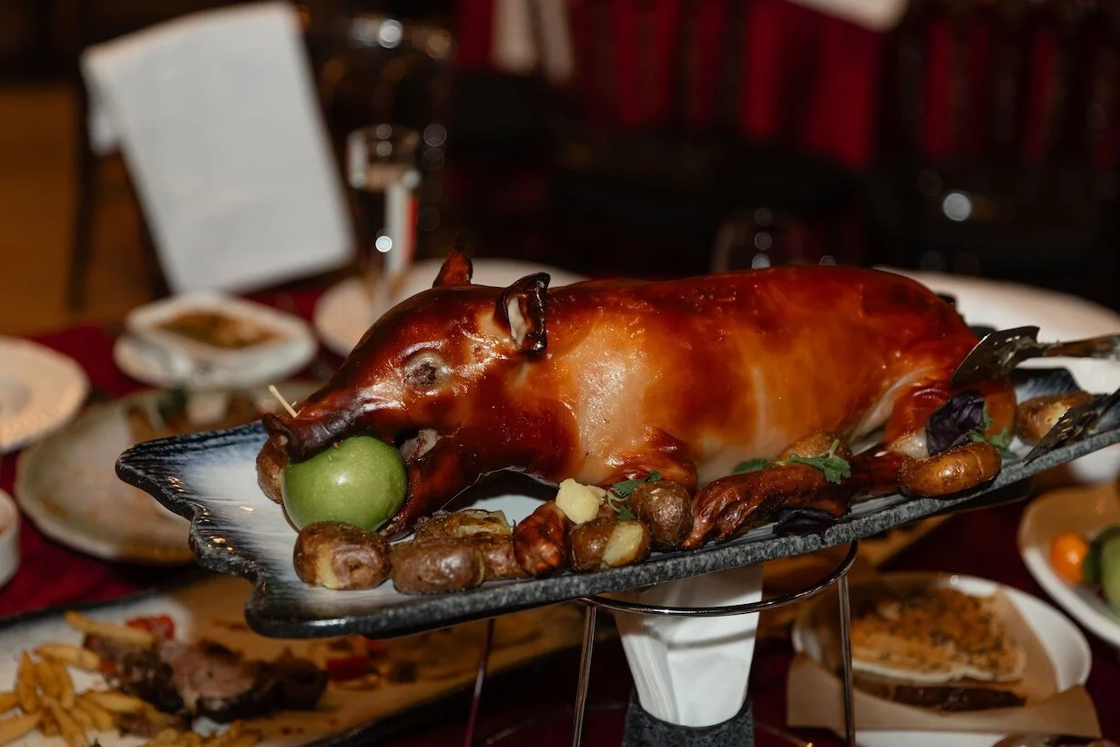 Интерьер/Экстерьер/Банкетная зона/Бар/Стол для двоих/Вход/Главный зал/Lounge зона ресторанный комплекс Olimpbet Lounge фото