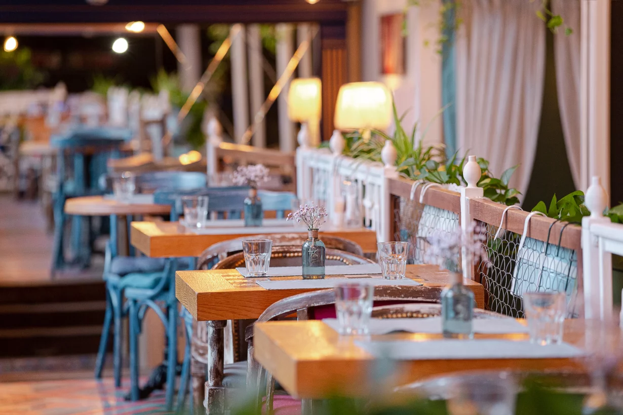 Контакт Бар, Kontakt Bar / бар / Санкт-Петербург / бар, тв-трансляции / описание