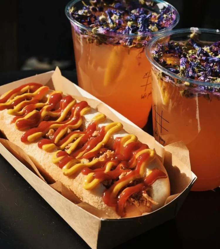 Интерьер/Экстерьер/Банкетная зона/Бар/Стол для двоих/Вход/Главный зал/Lounge зона кофейня Surf Coffee X Navaginskaya фото