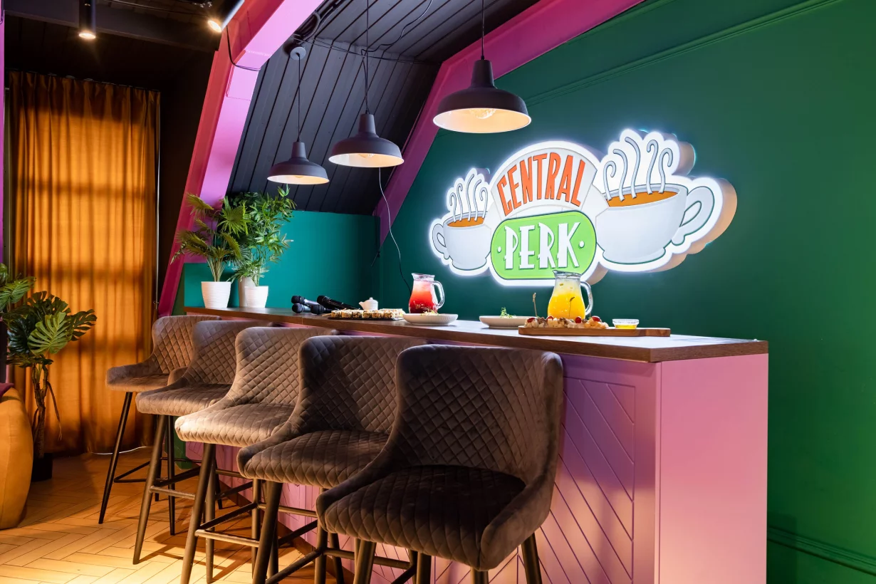 Интерьер/Экстерьер/Банкетная зона/Бар/Стол для двоих/Вход/Главный зал/Lounge зона лофт Moodmakers фото