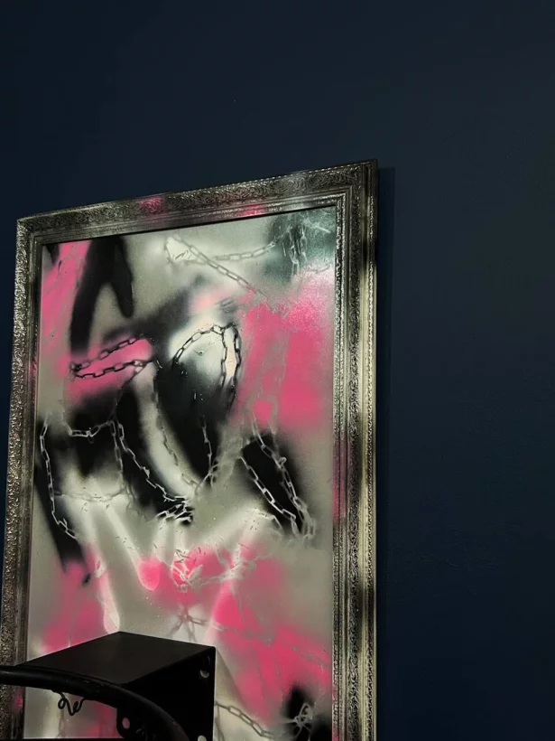 Интерьер/Экстерьер/Банкетная зона/Бар/Стол для двоих/Вход/Главный зал/Lounge зона лаунж Hills фото