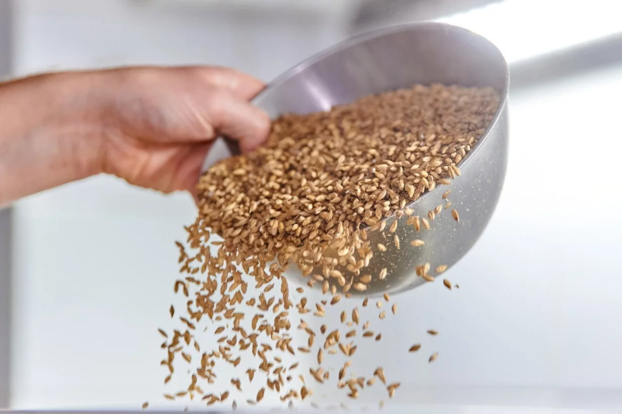 Интерьер/Экстерьер/Банкетная зона/Бар/Стол для двоих/Вход/Главный зал/Lounge зона бар Pivzavod77 фото