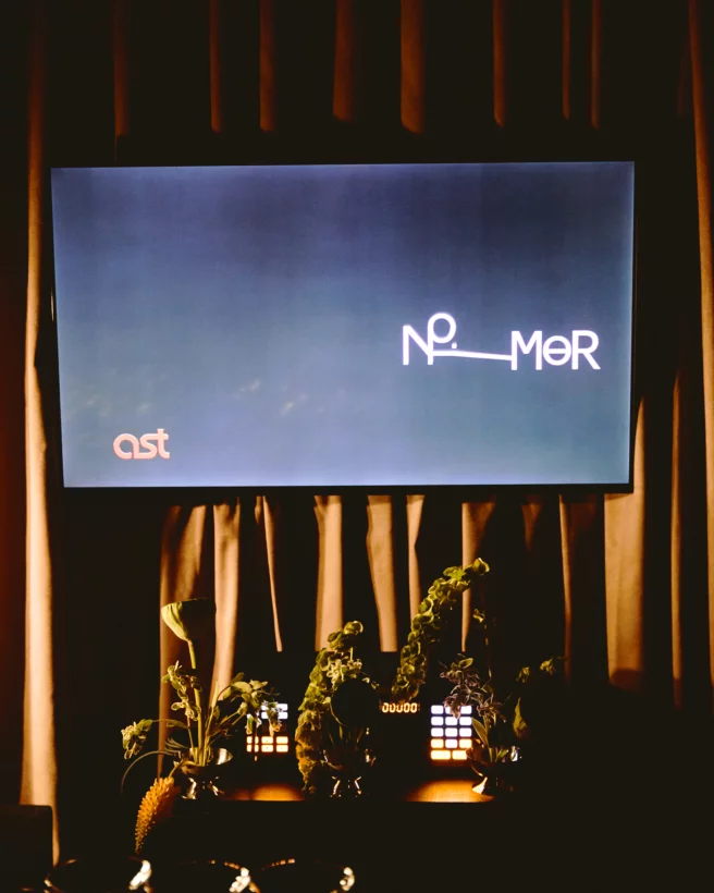 Интерьер/Экстерьер/Банкетная зона/Бар/Стол для двоих/Вход/Главный зал/Lounge зона бар Nomer фото