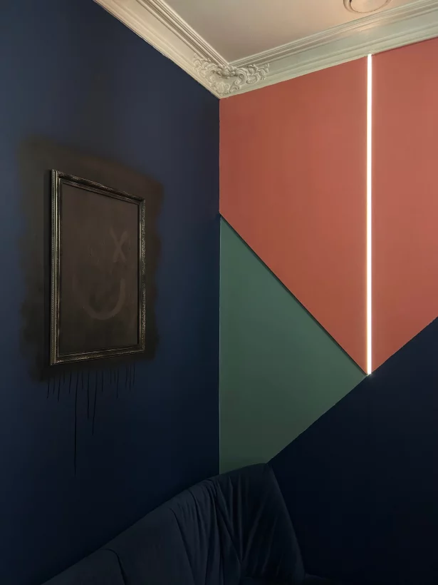 Интерьер/Экстерьер/Банкетная зона/Бар/Стол для двоих/Вход/Главный зал/Lounge зона лаунж Hills фото