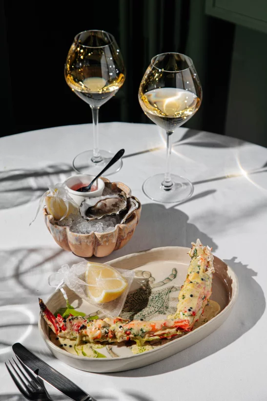 Интерьер/Экстерьер/Банкетная зона/Бар/Стол для двоих/Вход/Главный зал/Lounge зона ресторан Пуси Лебеди фото