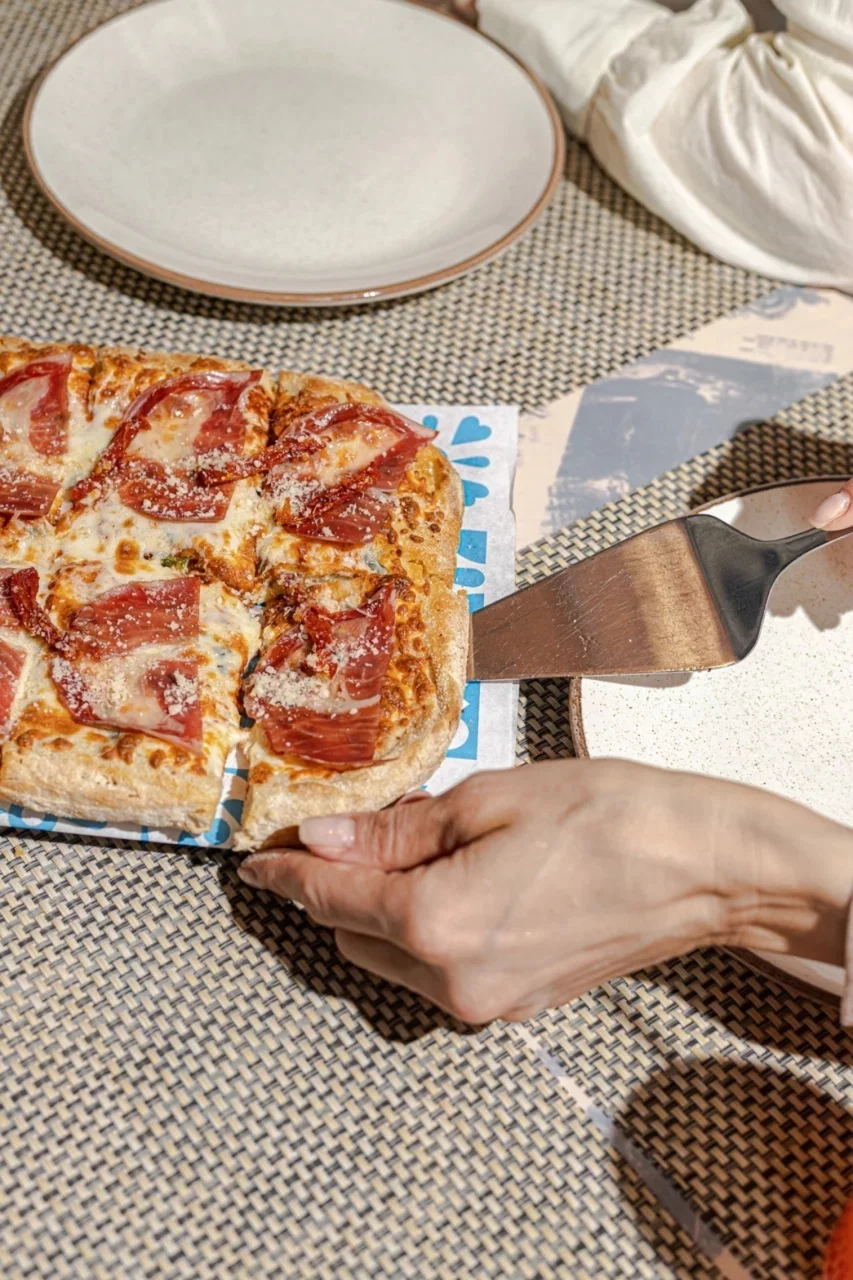 Интерьер/Экстерьер/Банкетная зона/Бар/Стол для двоих/Вход/Главный зал/Lounge зона пиццерия Сицилия фото