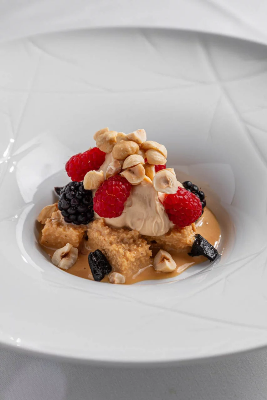 Интерьер/Экстерьер/Банкетная зона/Бар/Стол для двоих/Вход/Главный зал/Lounge зона ресторан Kale Bistro&Bar фото