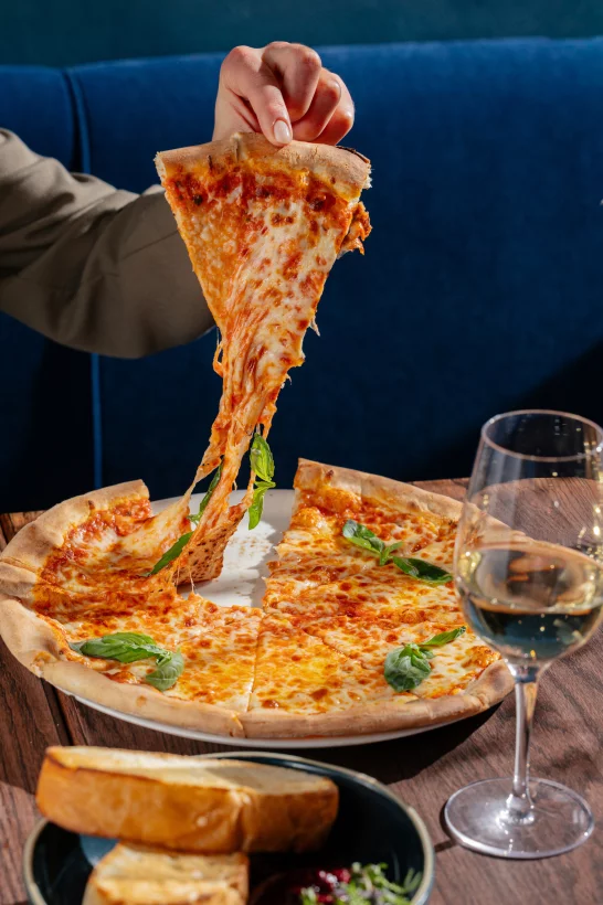 Интерьер/Экстерьер/Банкетная зона/Бар/Стол для двоих/Вход/Главный зал/Lounge зона ресторан Sapori di Italia фото