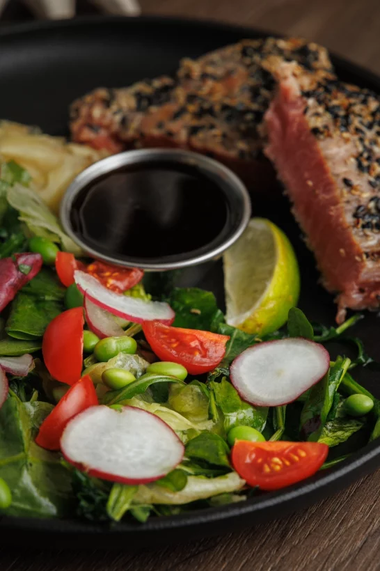 Интерьер/Экстерьер/Банкетная зона/Бар/Стол для двоих/Вход/Главный зал/Lounge зона кафе Мидийный дом фото