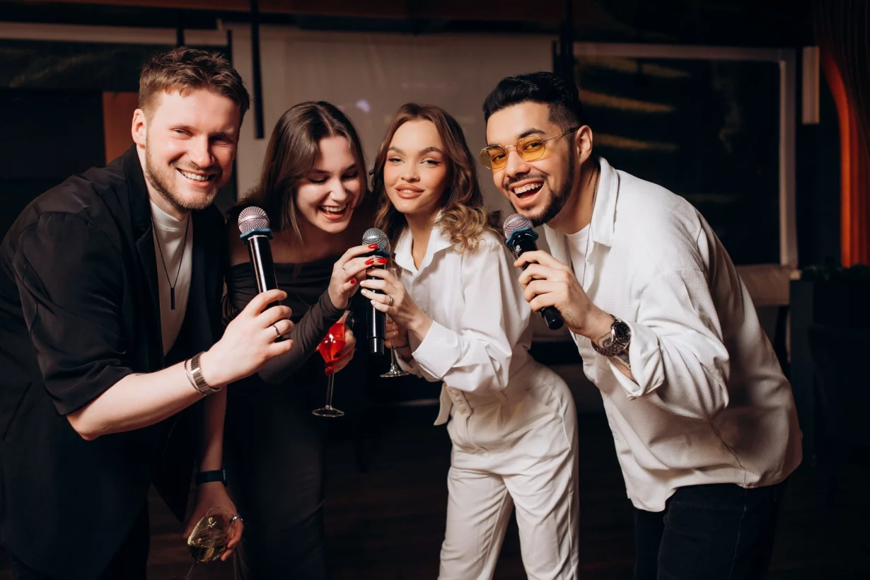 Интерьер/Экстерьер/Банкетная зона/Бар/Стол для двоих/Вход/Главный зал/Lounge зона ресторан Игристые фото