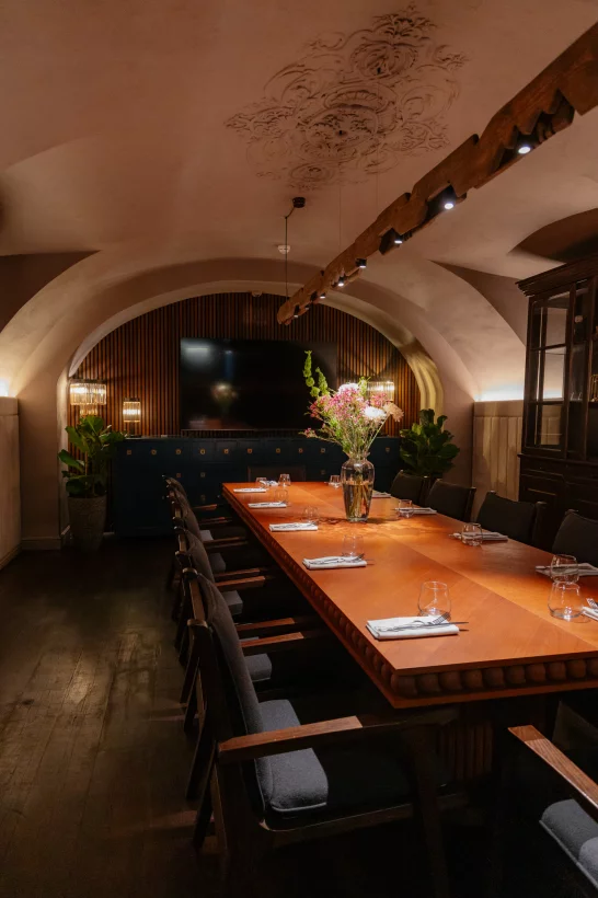 Интерьер/Экстерьер/Банкетная зона/Бар/Стол для двоих/Вход/Главный зал/Lounge зона ресторан Pádre Khinkali фото