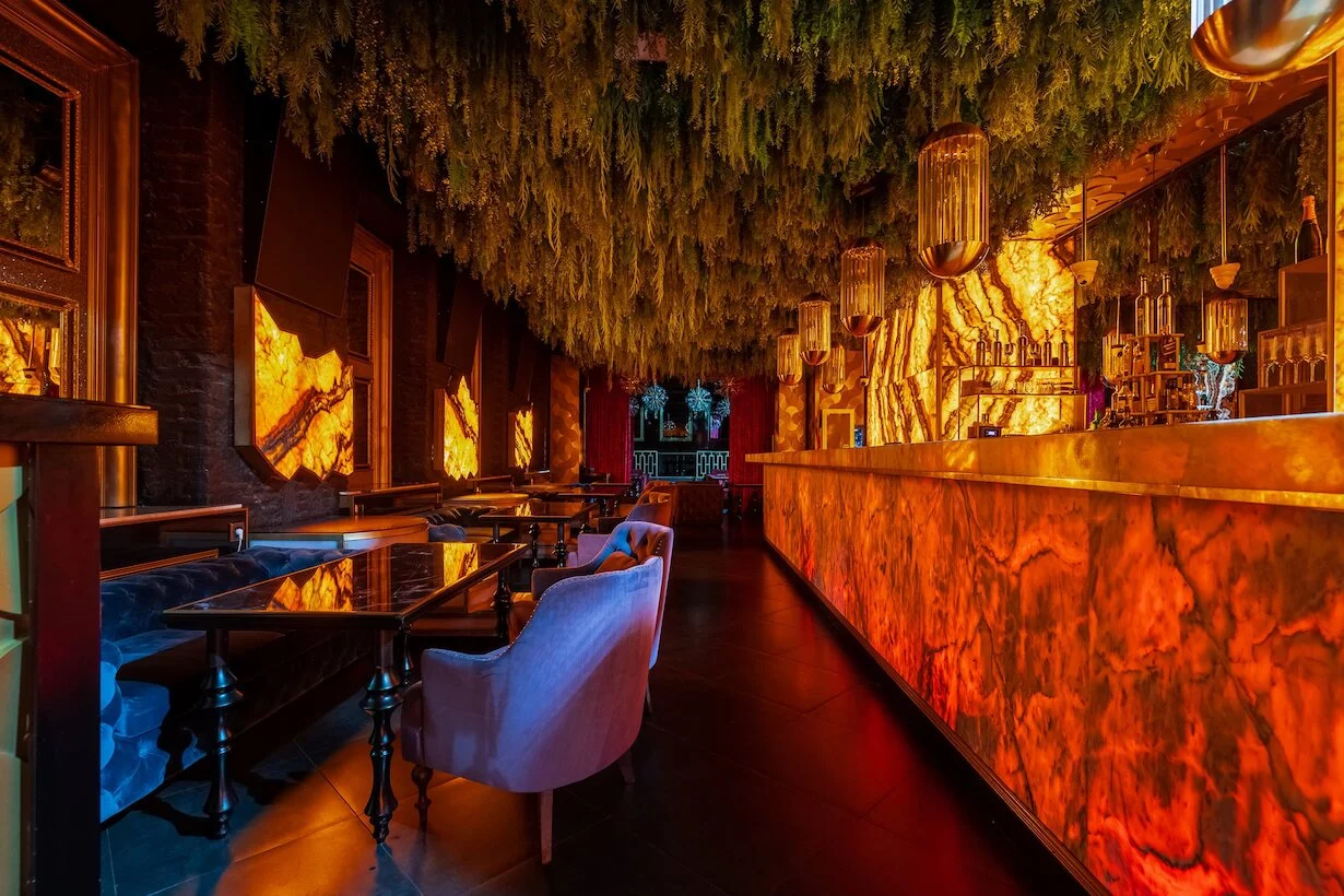 Интерьер/Экстерьер/Банкетная зона/Бар/Стол для двоих/Вход/Главный зал/Lounge зона клуб Project фото