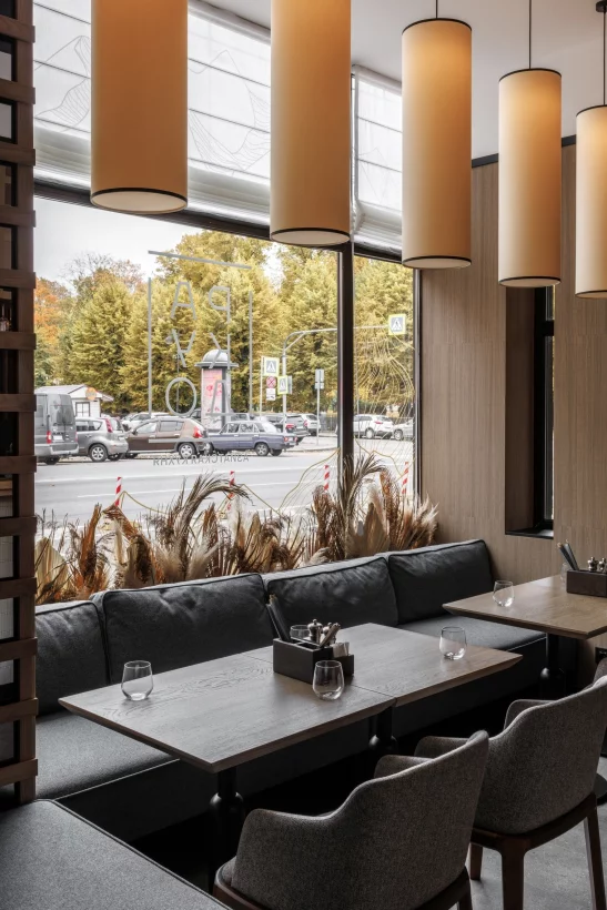 Интерьер/Экстерьер/Банкетная зона/Бар/Стол для двоих/Вход/Главный зал/Lounge зона ресторан Ракудо фото