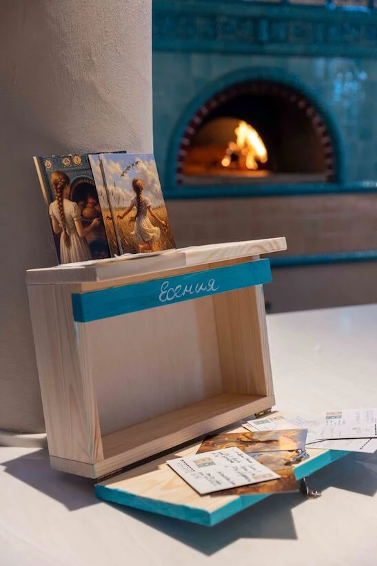 Интерьер/Экстерьер/Банкетная зона/Бар/Стол для двоих/Вход/Главный зал/Lounge зона ресторан Есения фото