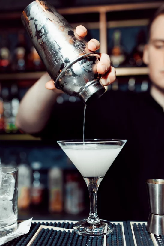 Интерьер/Экстерьер/Банкетная зона/Бар/Стол для двоих/Вход/Главный зал/Lounge зона клуб Соло фото