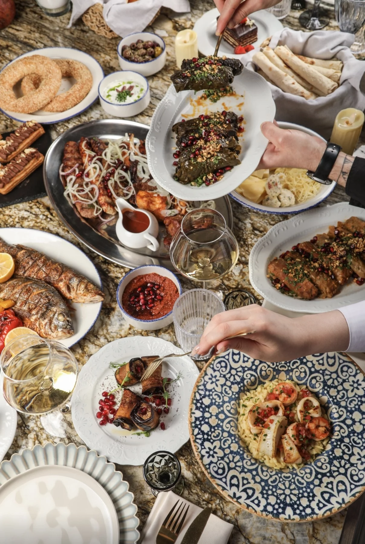 Интерьер/Экстерьер/Банкетная зона/Бар/Стол для двоих/Вход/Главный зал/Lounge зона ресторанный комплекс Мечты фото