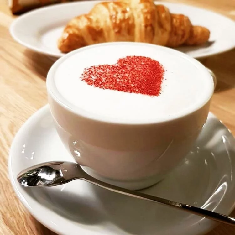 Интерьер/Экстерьер/Банкетная зона/Бар/Стол для двоих/Вход/Главный зал/Lounge зона кафе Поросячий рай фото