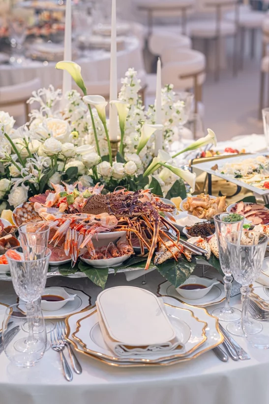 Интерьер/Экстерьер/Банкетная зона/Бар/Стол для двоих/Вход/Главный зал/Lounge зона ресторан La Marée фото