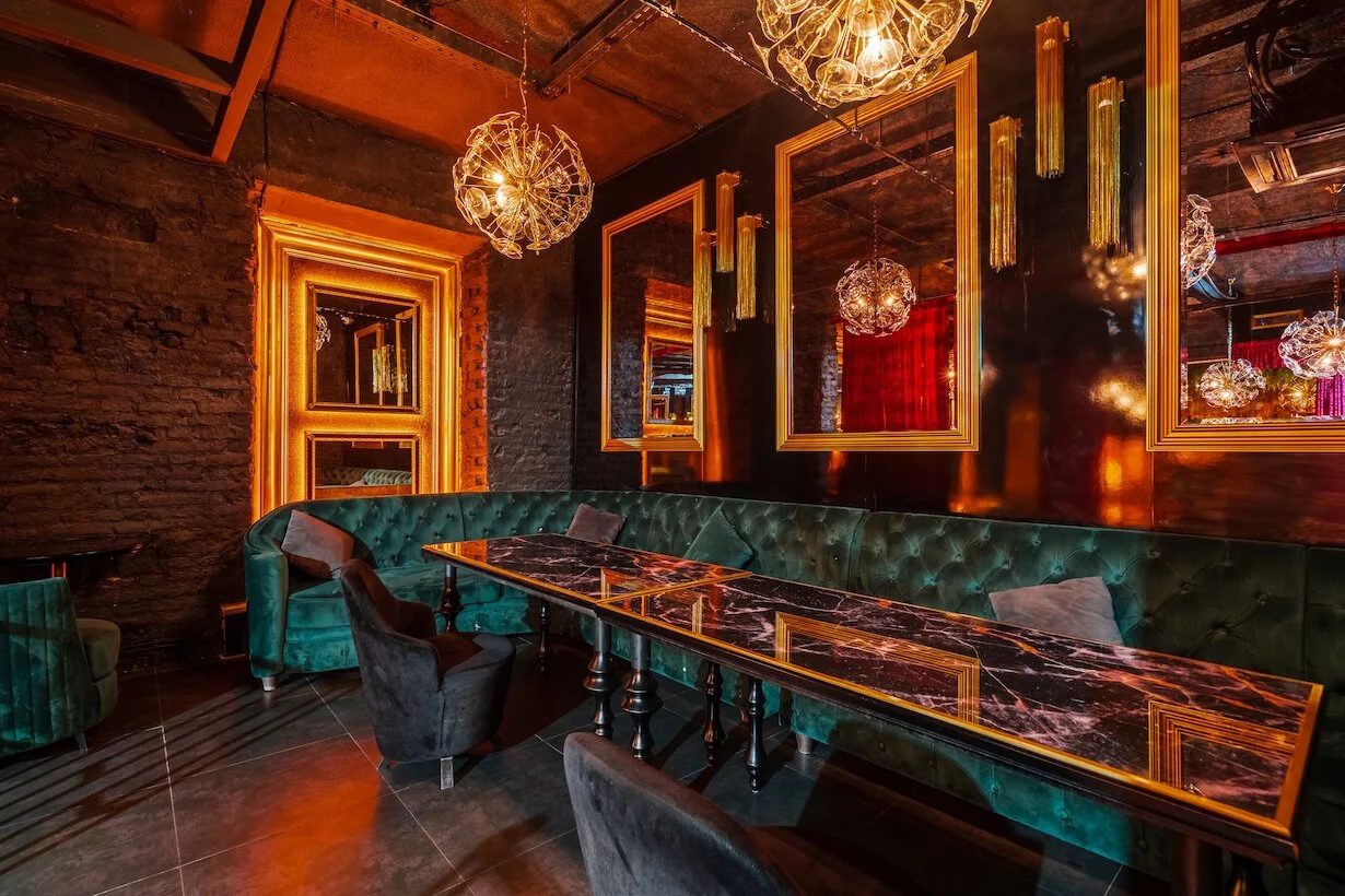 Интерьер/Экстерьер/Банкетная зона/Бар/Стол для двоих/Вход/Главный зал/Lounge зона клуб Project фото