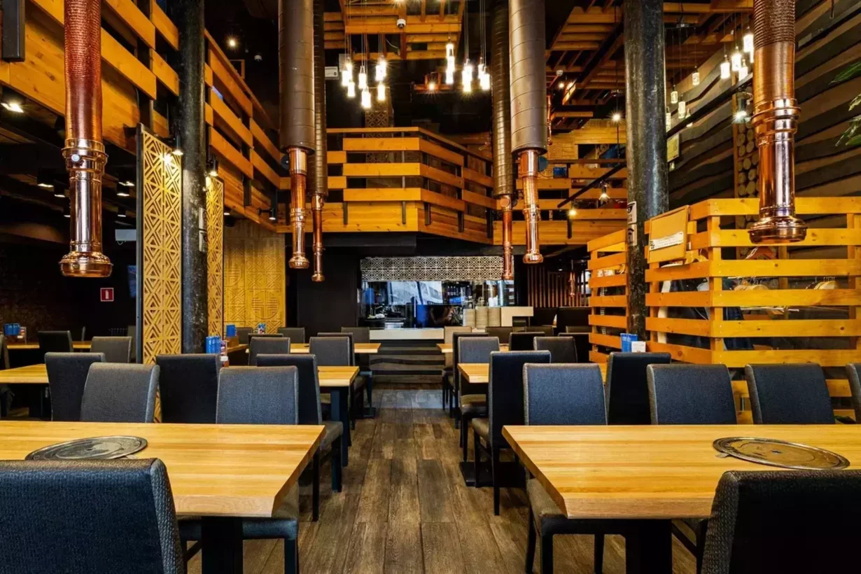 Интерьер/Экстерьер/Банкетная зона/Бар/Стол для двоих/Вход/Главный зал/Lounge зона ресторан Hite фото