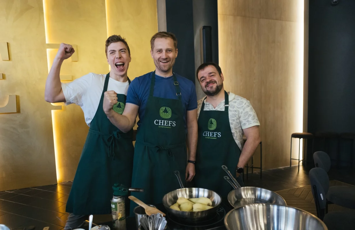 Интерьер/Экстерьер/Банкетная зона/Бар/Стол для двоих/Вход/Главный зал/Lounge зона кулинарная студия Chefs Eatertainment фото