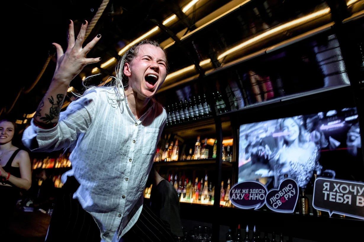 Интерьер/Экстерьер/Банкетная зона/Бар/Стол для двоих/Вход/Главный зал/Lounge зона бар Nebar фото