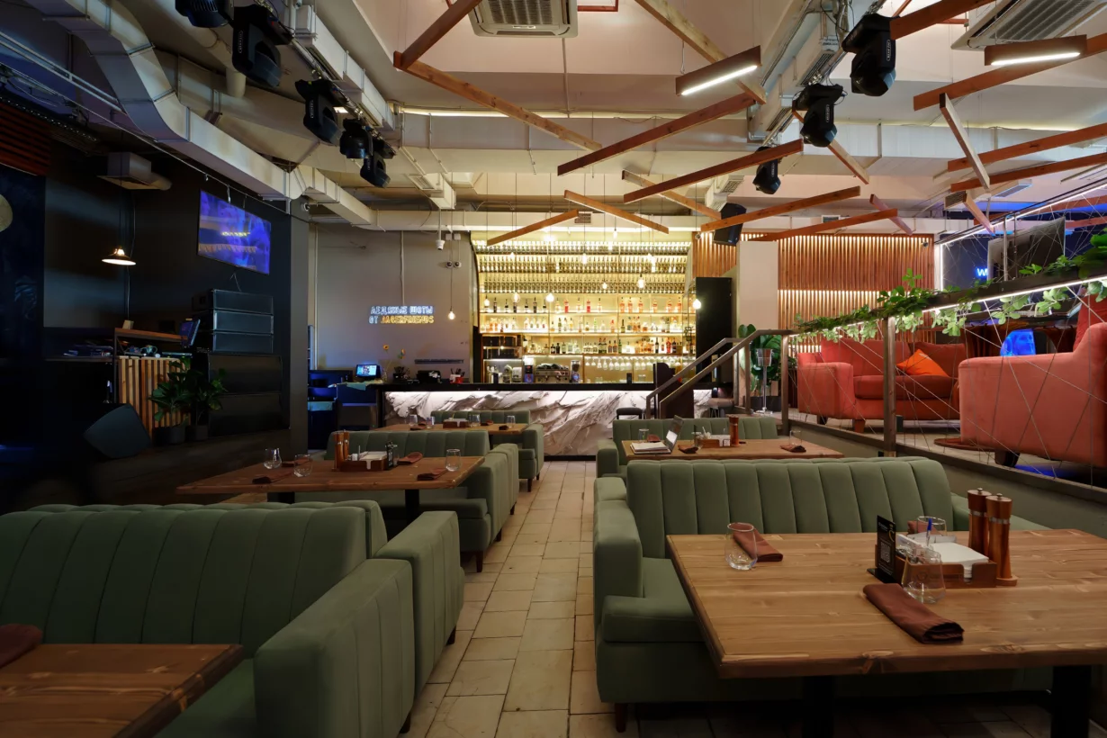 Интерьер/Экстерьер/Банкетная зона/Бар/Стол для двоих/Вход/Главный зал/Lounge зона ресторан Cherish фото