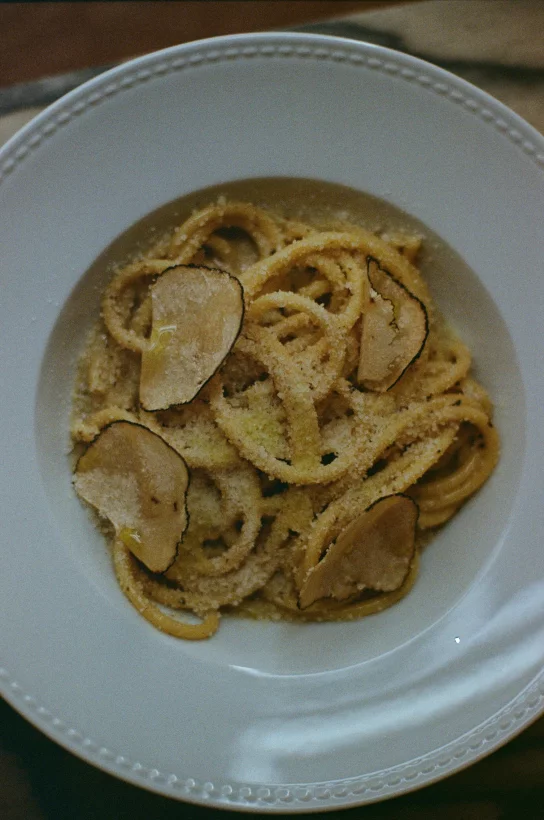 Интерьер/Экстерьер/Банкетная зона/Бар/Стол для двоих/Вход/Главный зал/Lounge зона ресторан Moderniste Aesthetic Bistro фото