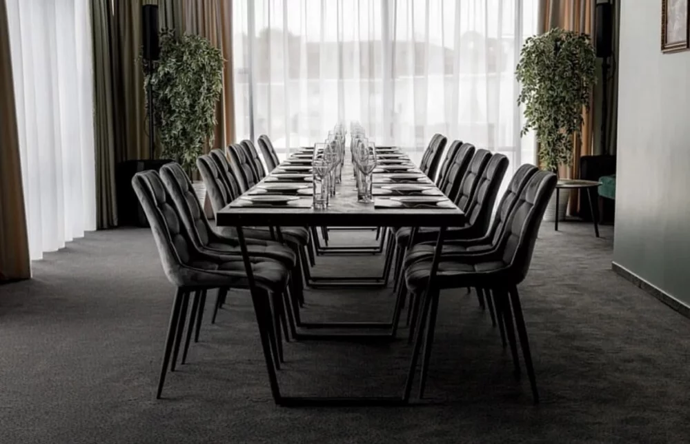 Интерьер/Экстерьер/Банкетная зона/Бар/Стол для двоих/Вход/Главный зал/Lounge зона ресторан Графский парк фото